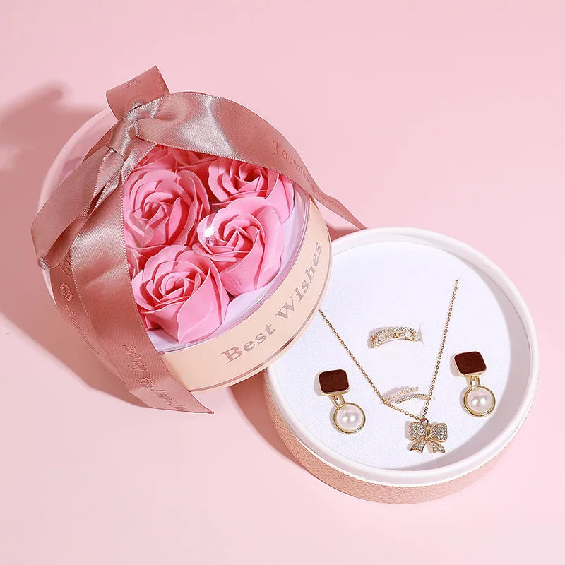 Heart Pendant Necklaces With Luxury Rose Flower Gift Box